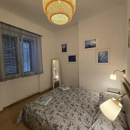 Adela Appartement *